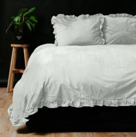 Dreamhouse Velvet Ruffles Cappuccino Wit Dreamhouse Velvet Ruffles Cappuccino Wit