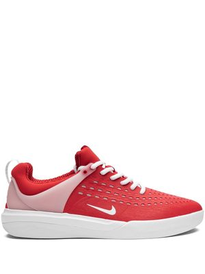Nike baskets SB Nyjah Free - Rouge
