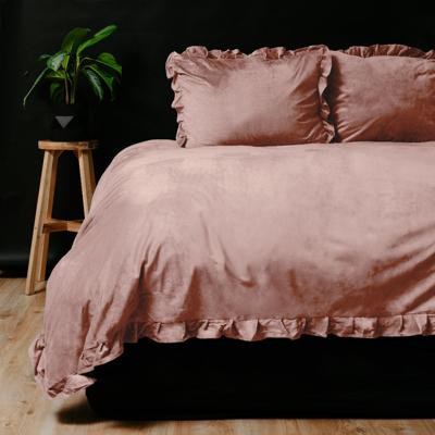 RoyalTextile - Velvet Ruffles Dekbedovertrek - Oud Roze - 240 x 220 RoyalTextile - Velvet Ruffles Dekbedovertrek - Oud Roze - 240 x 220