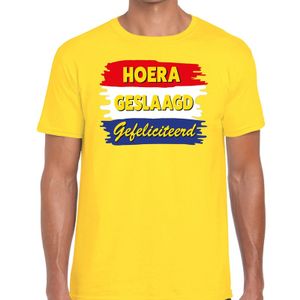 Hoera geslaagd gefeliciteerd t-shirt geel heren