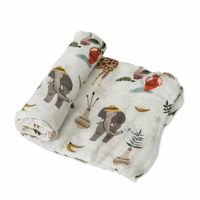 Little Unicorn Bamboo Deluxe swaddle Safari Social Maat