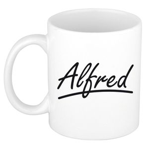 Naam cadeau mok / beker Alfred met sierlijke letters 300 ml