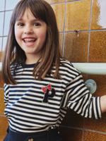 Gestreepte T-shirt met patch en sierstrik voor meisjes marineblauw, gestreept