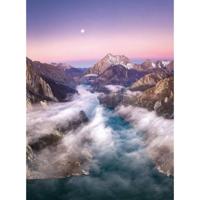 Fotobehang - Over the Mountains 192x260cm - Vliesbehang - thumbnail