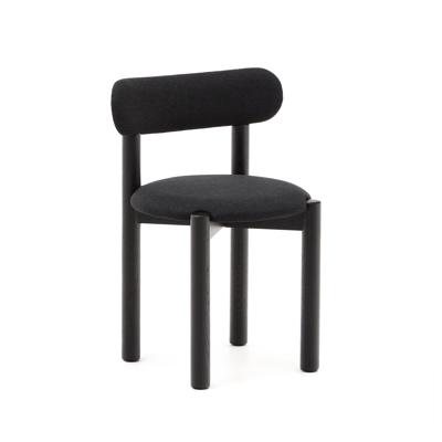 Kave Home Eetkamerstoel 'Nebai' Eikenhout en chenille, kleur Zwart