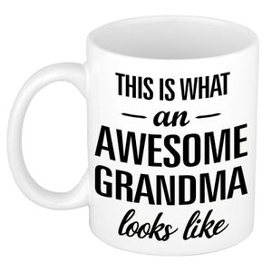 Awesome grandma / oma cadeau mok / beker 300 ml