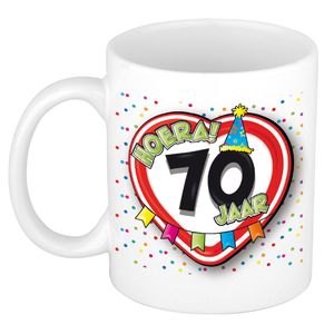 Verjaardag cadeau mok leeftijd 70 jaar - hartje verkeersbord - multi - keramiek - 300 ml   -