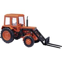 Busch 51308 H0 Landbouw Belarus MTS82, frontlader en vorktanden Busch 51308 H0 Landbouw Belarus MTS82, frontlader en vorktanden