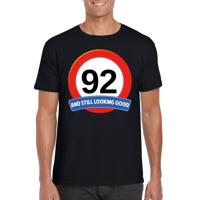 92 jaar and still looking good - t-shirt verkeersbord print - zwart - heren - verjaardag