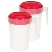 Schenkkan/waterkan met deksel - 2x stuks - 1 liter - fuchsia/ transparant - kunststof