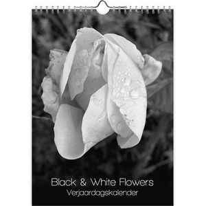 Black & White Flowers Verjaardagskalender