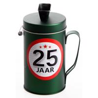Spaarpot - 25 jaar geworden thema - verjaardag cadeau - Blik met sticker van 9 cm