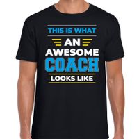An awesome coach / een geweldige coach cadeau t-shirt zwart voor heren - thumbnail