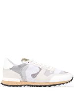 Valentino Garavani baskets Rockrunner à motif camouflage - Blanc