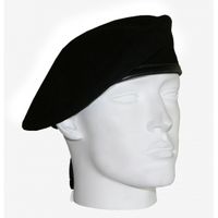 Soldaten baret zwart