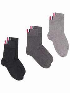 Thom Browne lot de trois paires de chaussettes à logo - Gris