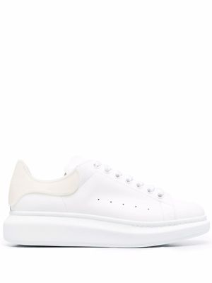 Alexander McQueen baskets Oversized - Blanc