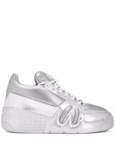 Giuseppe Zanotti baskets John à effet métallisé - Argent