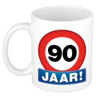 Verjaardag koffiemok - drink beker - thema 90 jaar - leeftijd verkeersbord - 300 ml - keramiek