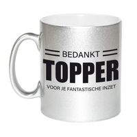 Collega cadeau mok / beker zilver bedankt topper voor je fantastische inzet afscheid/pensioen kado