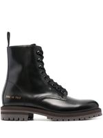Common Projects bottines lacées à logo imprimé - Noir