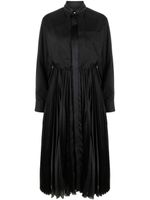 sacai robe-chemise mi-longue à design plissé - Noir