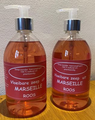 Zeeppompje Marseille zeep Roos