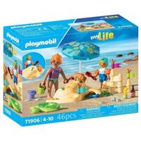 Playmobil 71906 Familie speelt in het zand op het strand, strandvakantie