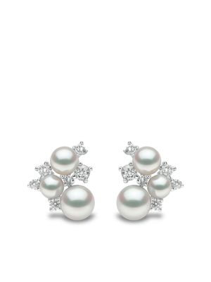 Yoko London puces d'oreilles Trend en or blanc 18ct ornées de diamants et de perles - Argent