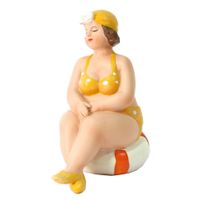 Home decoratie beeldje dikke dame zittend - geel badpak - 11 cm   - - thumbnail