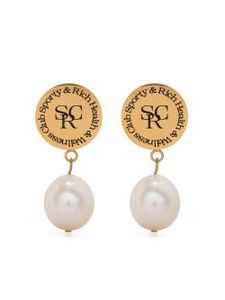 Sporty & Rich boucles d'oreilles pendantes à logo - PEARL