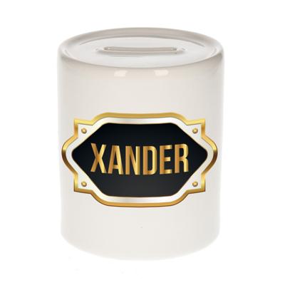 Spaarpot met voornaam Xander - wit - goud/zwart embleem - 8 x 9 cm - keramiek - afsluitdop