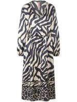 Jurk zebradessin Van twenty six peers beige - thumbnail