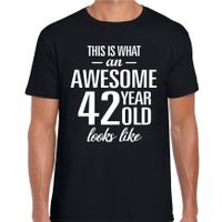 Awesome 42 year / 42 jaar cadeau t-shirt zwart heren - thumbnail