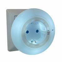 Bellatio Design LED Nachtlamp met lichtsensor - 230V - kinderkamer - extra stopcontact Bellatio Design LED Nachtlamp met lichtsensor - 230V - kinderkamer - extra stopcontact