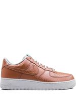 Nike baskets Air Force 1'07 LV8 QS - Rose - thumbnail