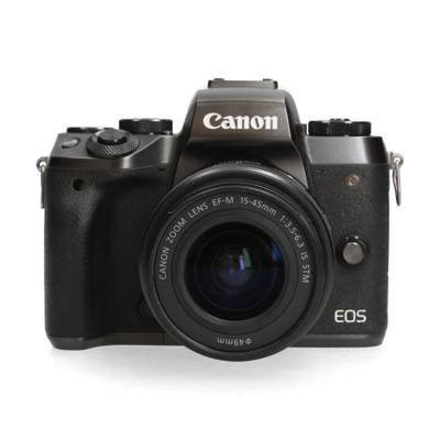 Canon EOS M5