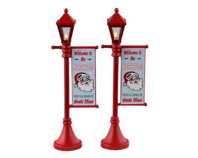 North Pole Lamppost Set Of 2 B/O (4.5V) - Lemax