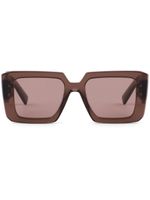 Prada Eyewear lunettes de soleil carrées à plaque logo - Marron