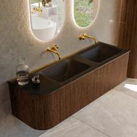 Badmeubel Mondiaz Kurve | 145 cm | Meubelkleur Walnut | Wastafelkleur Urban | Dubbele spoelbak | Zonder kraangaten Badmeubel Mondiaz Kurve | 145 cm | Meubelkleur Walnut | Wastafelkleur Urban | Dubbele spoelbak | Zonder kraangaten