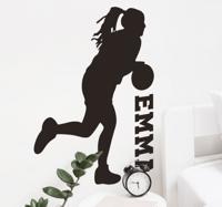 Muurstickers tienerkamer basketbalspeelster met naam