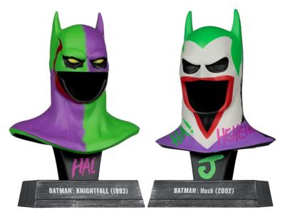 Batman DC Direct Mini Replica 1/3 2-pack Batman Cowls Hush & Knightfall (Jokerized) (Gold Label) 18 cm Batman DC Direct Mini Replica 1/3 2-pack Batman Cowls Hush & Knightfall (Jokerized) (Gold Label) 18 cm