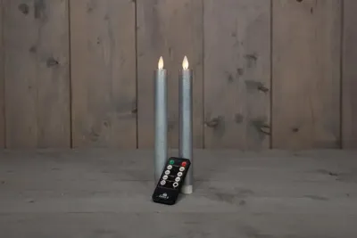 Anna&apos;s Collection LED dinerkaars flame effect rustiek 23 cm zilver 2 stuks