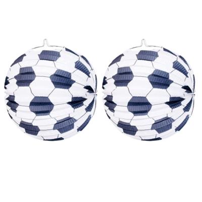 Voetbal bol lampion - 2x - 24 cm - papier - voetbal thema - brandvertragend - EK / WK versiering