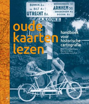 Oude kaarten lezen (Hardback)
