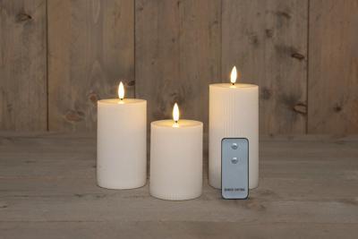 B.O. 3Pcs 3D Wick White Ribbel Candle 7,5X1012,515 cm Rust - Annas collection