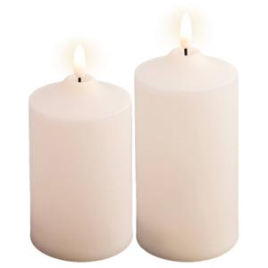 LED kaarsen/stompkaarsen - set 2x - creme wit - D7,5 x H15 en H17 cm - voor buiten - timer - LED kaarsen