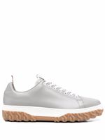 Thom Browne baskets Court à lacets - Gris