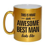 Awesome best man cadeau mok / beker voor bruiloft getuige goud 330 ml - thumbnail