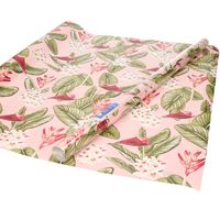 Inpakpapier/cadeaupapier roze met grote bloemen/bladeren design 200 x 70 cm